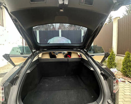 Черный Тесла Модель С, объемом двигателя 0 л и пробегом 250 тыс. км за 15800 $, фото 12 на Automoto.ua