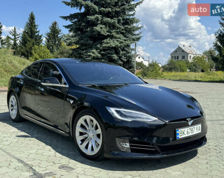 Черный Тесла Модель С, объемом двигателя 0 л и пробегом 228 тыс. км за 15000 $, фото 1 на Automoto.ua