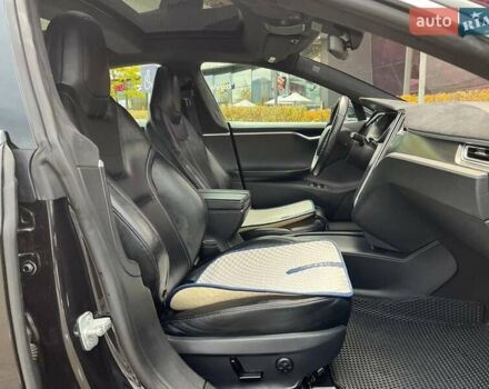 Чорний Тесла Модель С, об'ємом двигуна 0 л та пробігом 140 тис. км за 17490 $, фото 10 на Automoto.ua