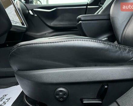 Черный Тесла Модель С, объемом двигателя 0 л и пробегом 152 тыс. км за 18900 $, фото 17 на Automoto.ua