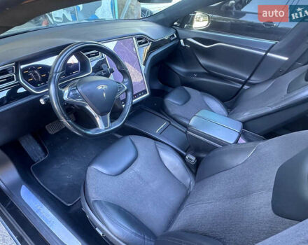 Черный Тесла Модель С, объемом двигателя 0 л и пробегом 250 тыс. км за 16300 $, фото 1 на Automoto.ua