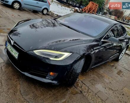 Черный Тесла Модель С, объемом двигателя 0 л и пробегом 239 тыс. км за 15900 $, фото 1 на Automoto.ua
