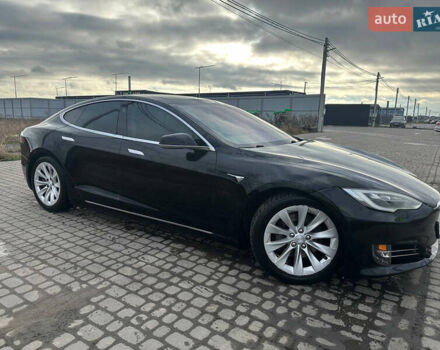 Черный Тесла Модель С, объемом двигателя 0 л и пробегом 250 тыс. км за 15800 $, фото 3 на Automoto.ua