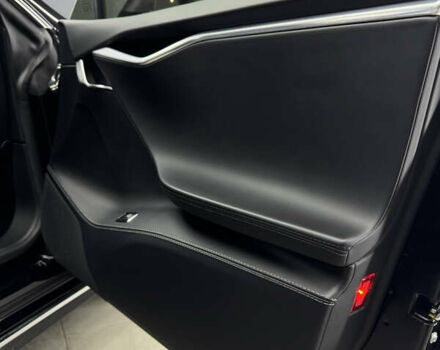 Черный Тесла Модель С, объемом двигателя 0 л и пробегом 147 тыс. км за 17600 $, фото 25 на Automoto.ua