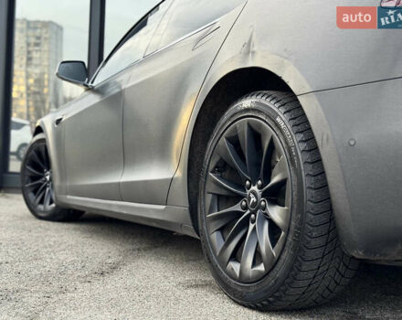 Черный Тесла Модель С, объемом двигателя 0 л и пробегом 290 тыс. км за 14999 $, фото 19 на Automoto.ua