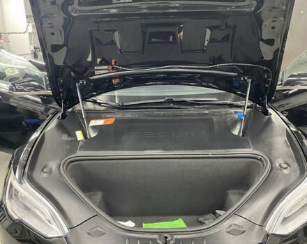 Черный Тесла Модель С, объемом двигателя 0 л и пробегом 89 тыс. км за 20000 $, фото 21 на Automoto.ua