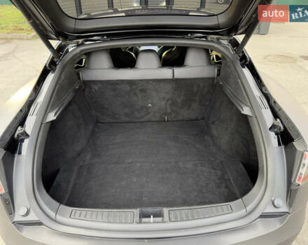 Черный Тесла Модель С, объемом двигателя 0 л и пробегом 290 тыс. км за 14999 $, фото 30 на Automoto.ua