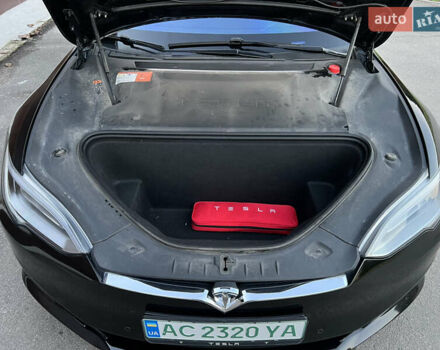 Черный Тесла Модель С, объемом двигателя 0 л и пробегом 165 тыс. км за 16900 $, фото 10 на Automoto.ua