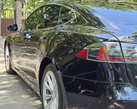 Чорний Тесла Модель С, об'ємом двигуна 0 л та пробігом 120 тис. км за 18900 $, фото 41 на Automoto.ua