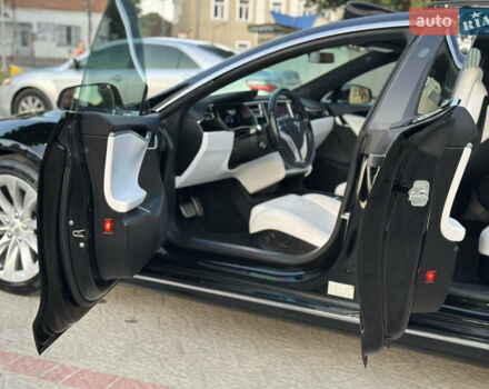 Черный Тесла Модель С, объемом двигателя 0 л и пробегом 60 тыс. км за 23499 $, фото 14 на Automoto.ua