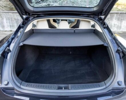 Черный Тесла Модель С, объемом двигателя 0 л и пробегом 66 тыс. км за 9800 $, фото 10 на Automoto.ua