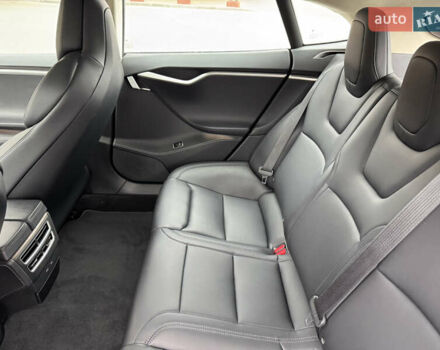 Черный Тесла Модель С, объемом двигателя 0 л и пробегом 122 тыс. км за 19300 $, фото 46 на Automoto.ua