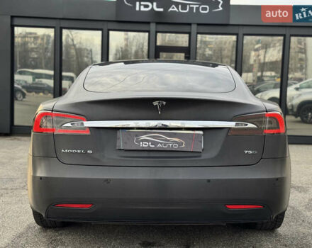 Черный Тесла Модель С, объемом двигателя 0 л и пробегом 290 тыс. км за 14999 $, фото 22 на Automoto.ua