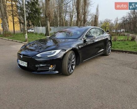 Черный Тесла Модель С, объемом двигателя 0 л и пробегом 30 тыс. км за 33500 $, фото 3 на Automoto.ua