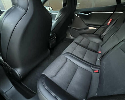 Черный Тесла Модель С, объемом двигателя 0 л и пробегом 165 тыс. км за 16900 $, фото 5 на Automoto.ua