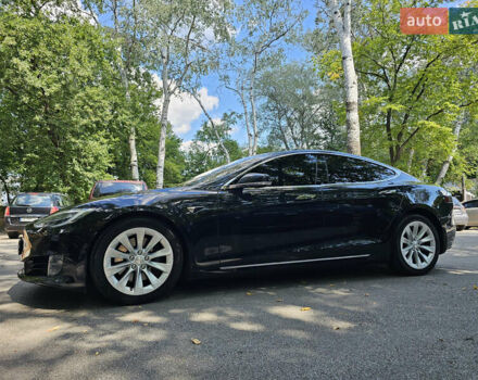 Чорний Тесла Модель С, об'ємом двигуна 0 л та пробігом 120 тис. км за 18900 $, фото 10 на Automoto.ua
