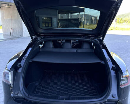 Черный Тесла Модель С, объемом двигателя 0 л и пробегом 139 тыс. км за 28900 $, фото 30 на Automoto.ua