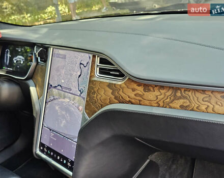 Чорний Тесла Модель С, об'ємом двигуна 0 л та пробігом 120 тис. км за 18900 $, фото 126 на Automoto.ua