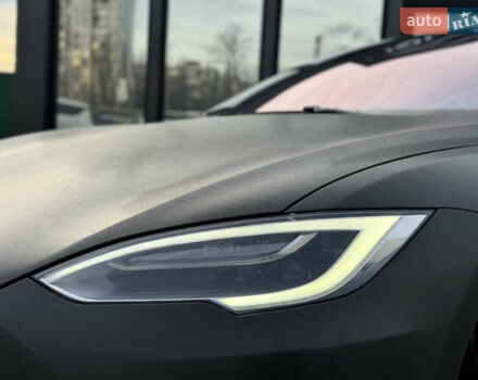 Черный Тесла Модель С, объемом двигателя 0 л и пробегом 290 тыс. км за 14999 $, фото 4 на Automoto.ua