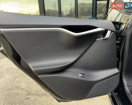 Черный Тесла Модель С, объемом двигателя 0 л и пробегом 290 тыс. км за 14999 $, фото 26 на Automoto.ua