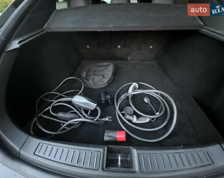 Черный Тесла Модель С, объемом двигателя 0 л и пробегом 165 тыс. км за 16900 $, фото 9 на Automoto.ua