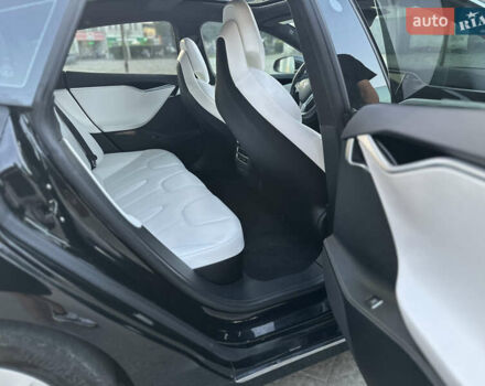 Черный Тесла Модель С, объемом двигателя 0 л и пробегом 60 тыс. км за 23499 $, фото 4 на Automoto.ua