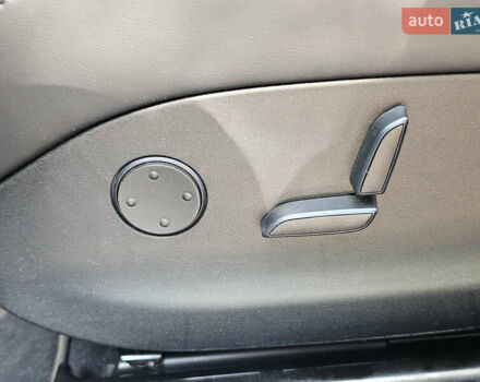 Чорний Тесла Модель С, об'ємом двигуна 0 л та пробігом 120 тис. км за 18900 $, фото 121 на Automoto.ua