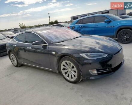 Чорний Тесла Модель С, об'ємом двигуна 0 л та пробігом 105 тис. км за 6300 $, фото 3 на Automoto.ua