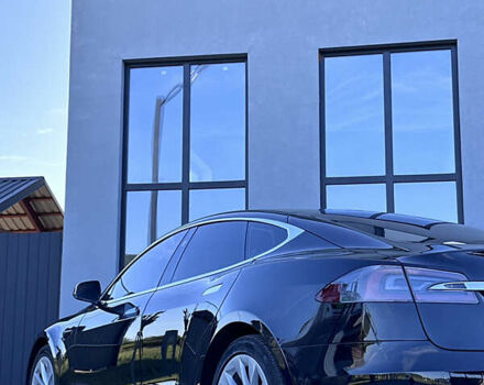 Черный Тесла Модель С, объемом двигателя 0 л и пробегом 150 тыс. км за 23333 $, фото 36 на Automoto.ua