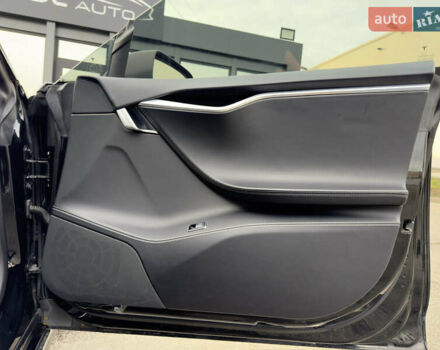 Черный Тесла Модель С, объемом двигателя 0 л и пробегом 290 тыс. км за 14999 $, фото 36 на Automoto.ua