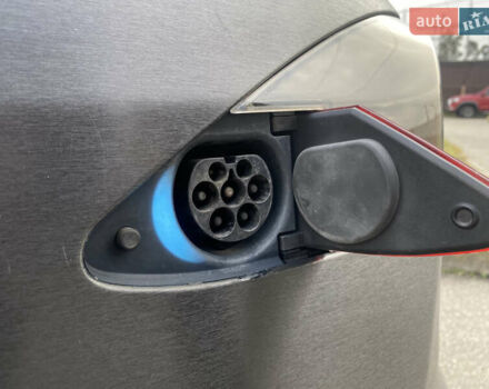 Черный Тесла Модель С, объемом двигателя 0 л и пробегом 290 тыс. км за 14999 $, фото 52 на Automoto.ua