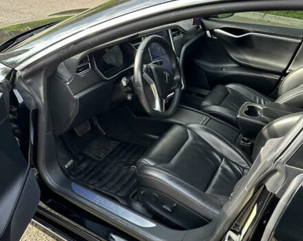 Черный Тесла Модель С, объемом двигателя 0 л и пробегом 63 тыс. км за 15999 $, фото 8 на Automoto.ua