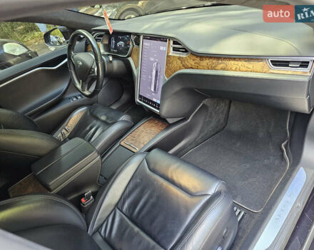 Чорний Тесла Модель С, об'ємом двигуна 0 л та пробігом 120 тис. км за 18900 $, фото 80 на Automoto.ua