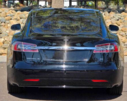 Черный Тесла Модель С, объемом двигателя 0 л и пробегом 68 тыс. км за 16700 $, фото 4 на Automoto.ua