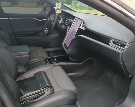 Чорний Тесла Модель С, об'ємом двигуна 0 л та пробігом 67 тис. км за 18999 $, фото 2 на Automoto.ua