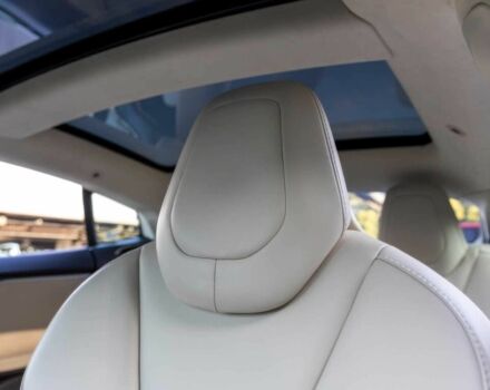 Черный Тесла Модель С, объемом двигателя 0 л и пробегом 66 тыс. км за 9800 $, фото 9 на Automoto.ua