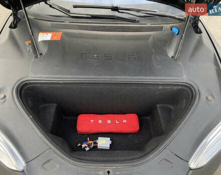Черный Тесла Модель С, объемом двигателя 0 л и пробегом 290 тыс. км за 14999 $, фото 50 на Automoto.ua