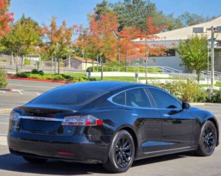 Черный Тесла Модель С, объемом двигателя 0 л и пробегом 68 тыс. км за 16700 $, фото 5 на Automoto.ua