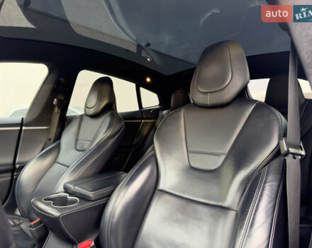 Черный Тесла Модель С, объемом двигателя 0 л и пробегом 290 тыс. км за 14999 $, фото 25 на Automoto.ua