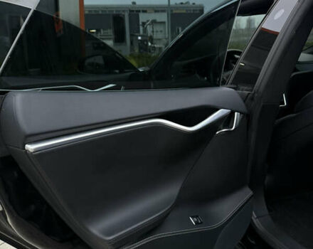 Черный Тесла Модель С, объемом двигателя 0 л и пробегом 248 тыс. км за 16000 $, фото 20 на Automoto.ua