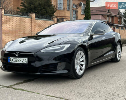 Черный Тесла Модель С, объемом двигателя 0 л и пробегом 124 тыс. км за 17999 $, фото 3 на Automoto.ua