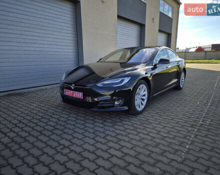 Черный Тесла Модель С, объемом двигателя 0 л и пробегом 133 тыс. км за 16200 $, фото 2 на Automoto.ua