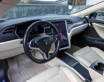 Черный Тесла Модель С, объемом двигателя 0 л и пробегом 66 тыс. км за 9800 $, фото 7 на Automoto.ua