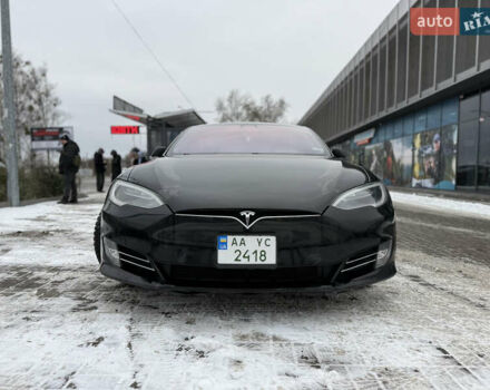 Черный Тесла Модель С, объемом двигателя 0 л и пробегом 292 тыс. км за 16000 $, фото 1 на Automoto.ua