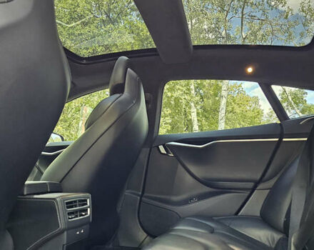 Чорний Тесла Модель С, об'ємом двигуна 0 л та пробігом 120 тис. км за 18900 $, фото 112 на Automoto.ua