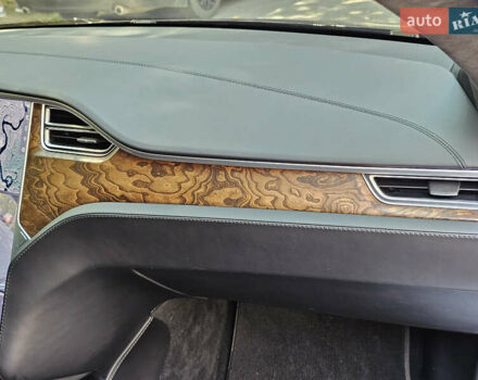 Чорний Тесла Модель С, об'ємом двигуна 0 л та пробігом 120 тис. км за 18900 $, фото 125 на Automoto.ua