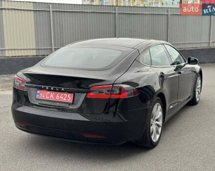 Черный Тесла Модель С, объемом двигателя 0 л и пробегом 74 тыс. км за 16700 $, фото 2 на Automoto.ua
