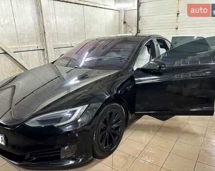 Черный Тесла Модель С, объемом двигателя 0 л и пробегом 130 тыс. км за 20500 $, фото 2 на Automoto.ua
