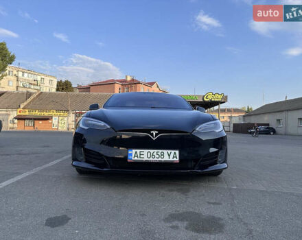 Черный Тесла Модель С, объемом двигателя 0 л и пробегом 44 тыс. км за 23000 $, фото 8 на Automoto.ua