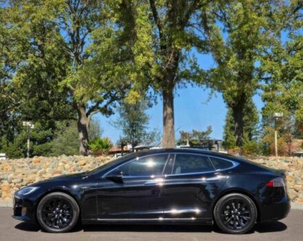 Черный Тесла Модель С, объемом двигателя 0 л и пробегом 68 тыс. км за 16700 $, фото 2 на Automoto.ua